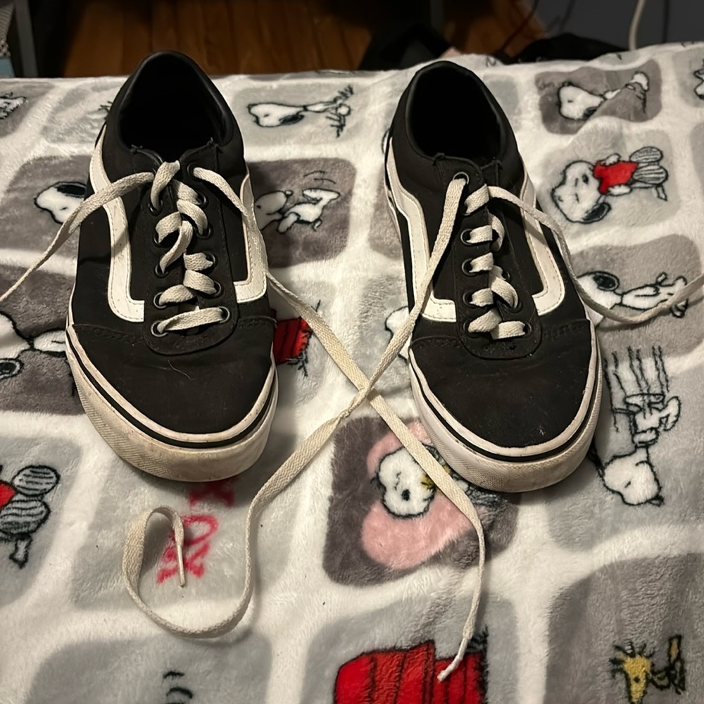 Color- black and white